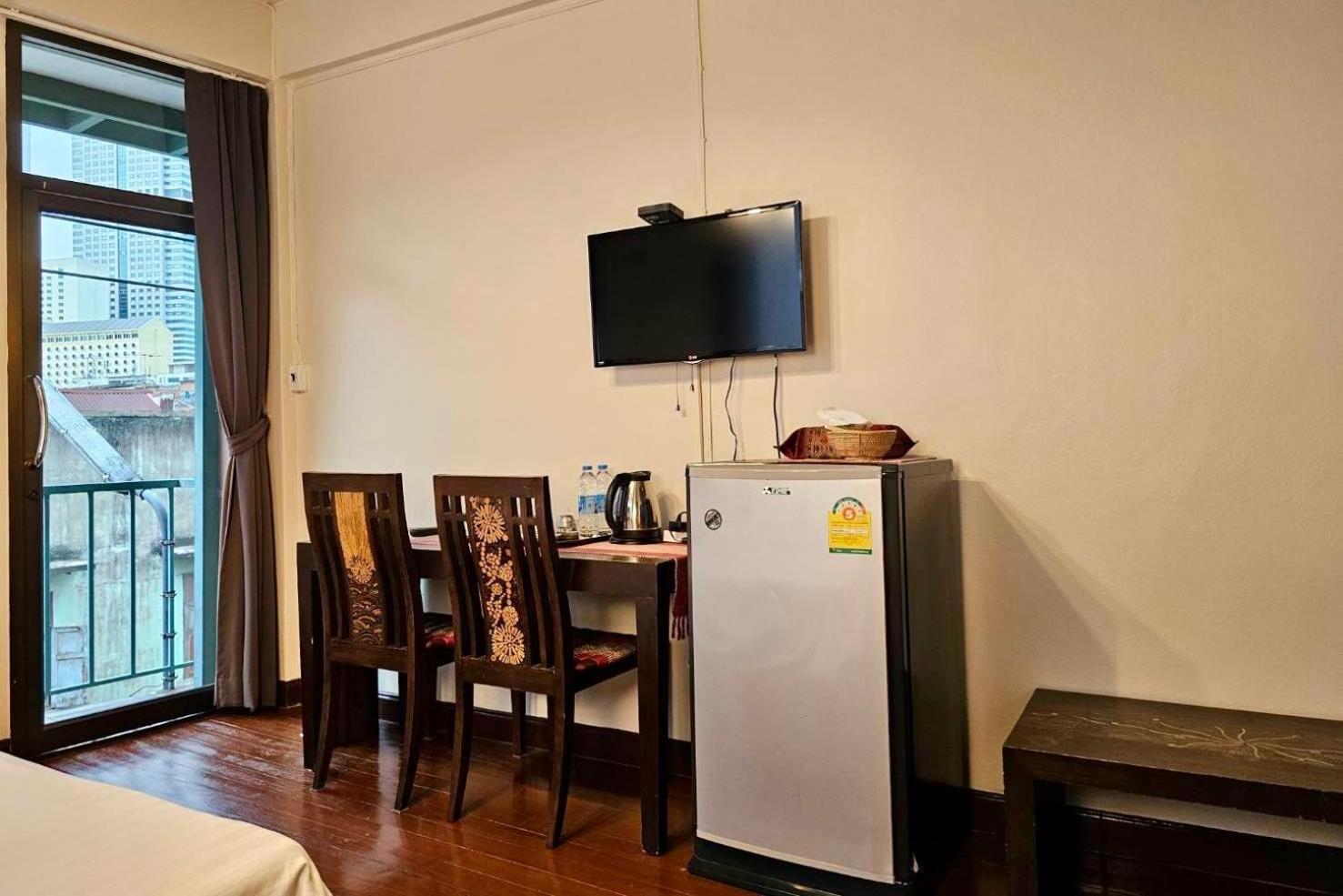 Baan Glang Soi Restaurant & Guesthouse Bangkok Room photo