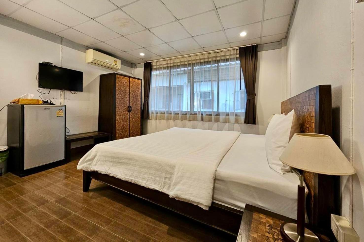 Baan Glang Soi Restaurant & Guesthouse Bangkok Room photo