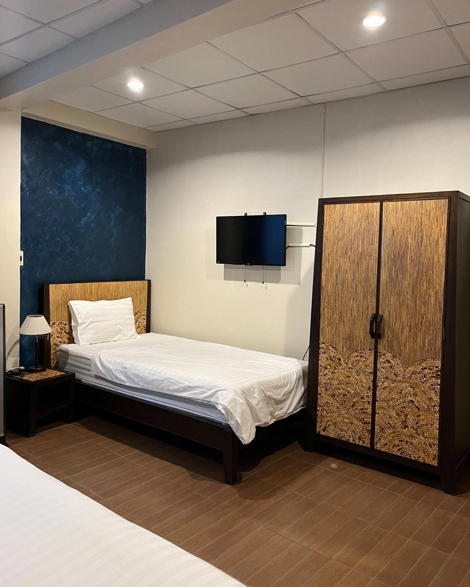 Baan Glang Soi Restaurant & Guesthouse Bangkok Room photo