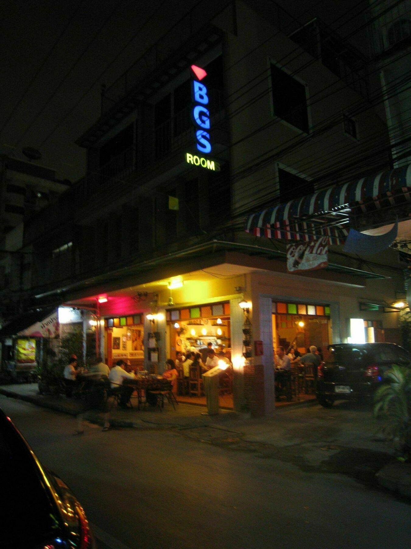 Baan Glang Soi Restaurant & Guesthouse Bangkok Exterior photo