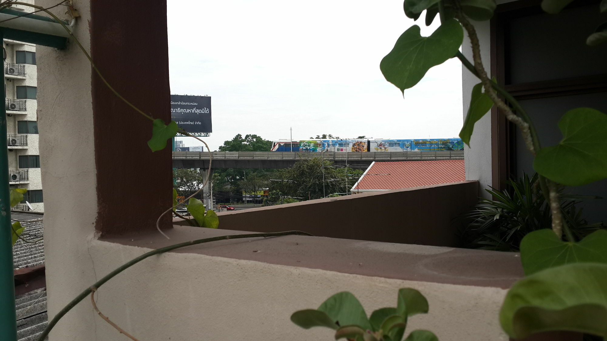 Baan Glang Soi Restaurant & Guesthouse Bangkok Exterior photo